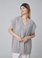 Formbar V-neck Knit Vest