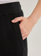 Casual-chic Ribbed Cashmere Joggers