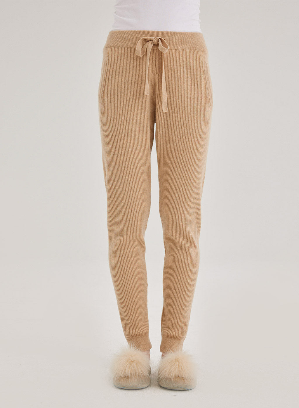 Casual-chic Ribbed Cashmere Joggers