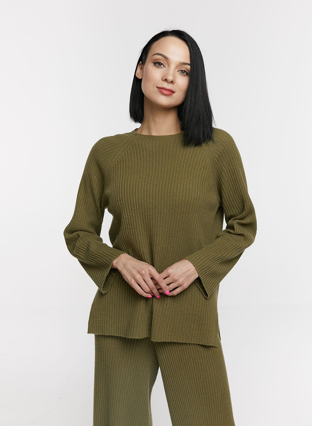 Soft Bottom Slit Cashmere Sweater