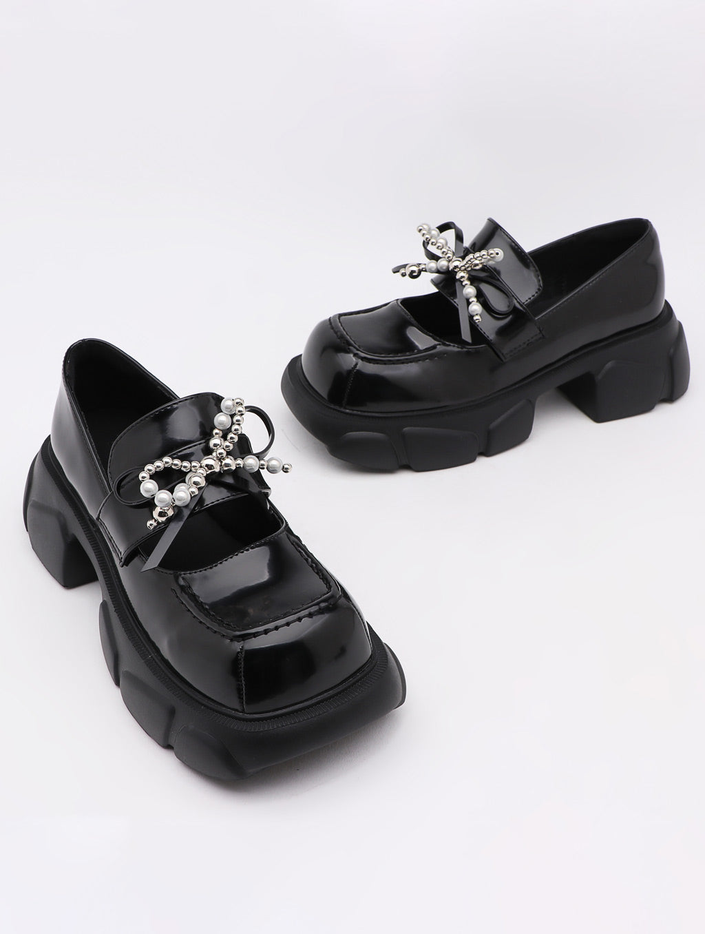 Black bow uniform shoes